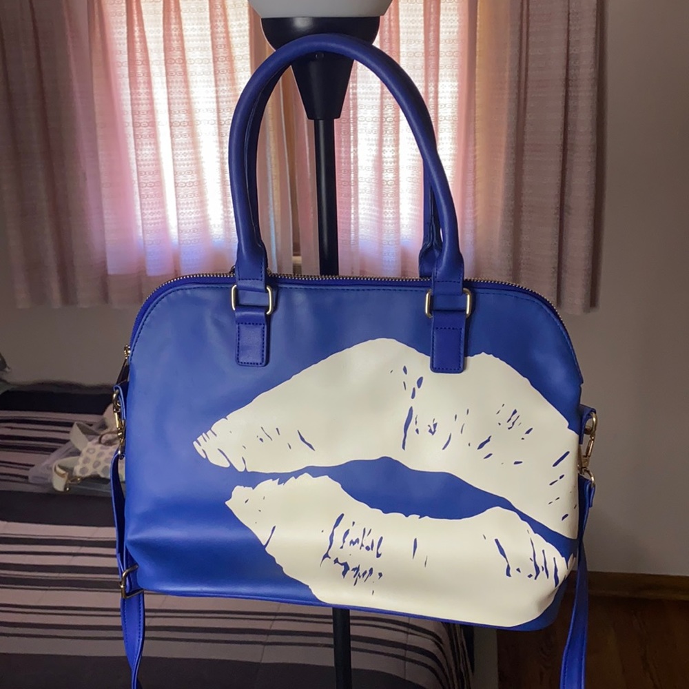 Leather senegence lip bag